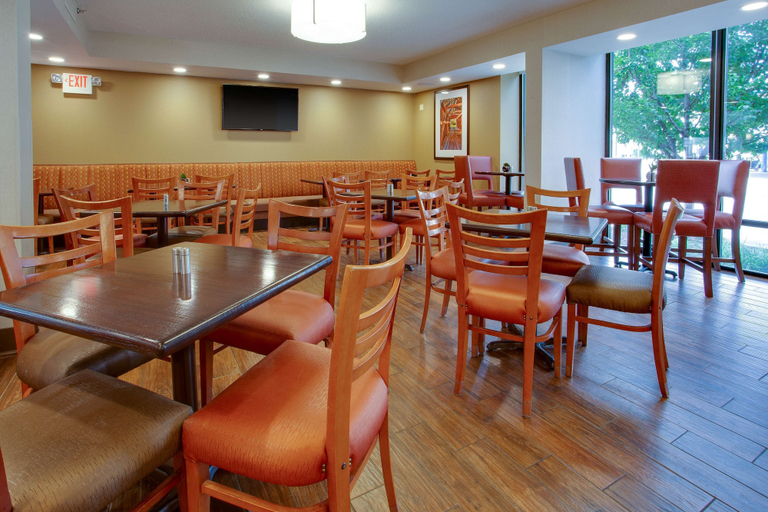 Food & Drinks 5, Drury Inn & Suites Terre Haute, Vigo