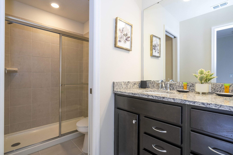 Bathroom 5, Gorgeous 6Bd W/ Pool Game Room At Windsor Island 4450, Polk