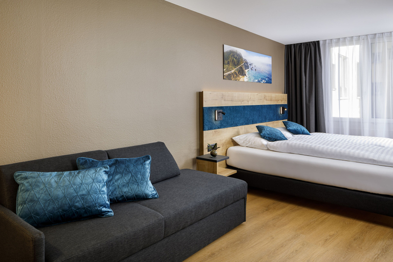 Bedroom 4, Hotel California, Zürich