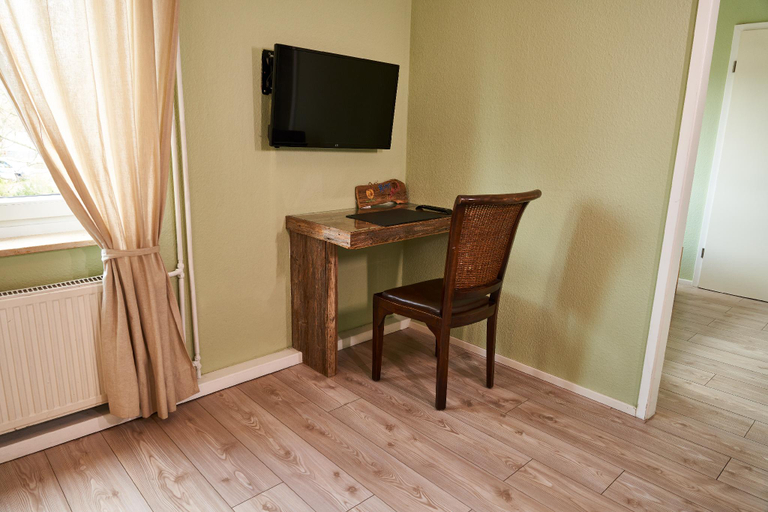 Bedroom 2, Haus am Bach Allershausen, Freising