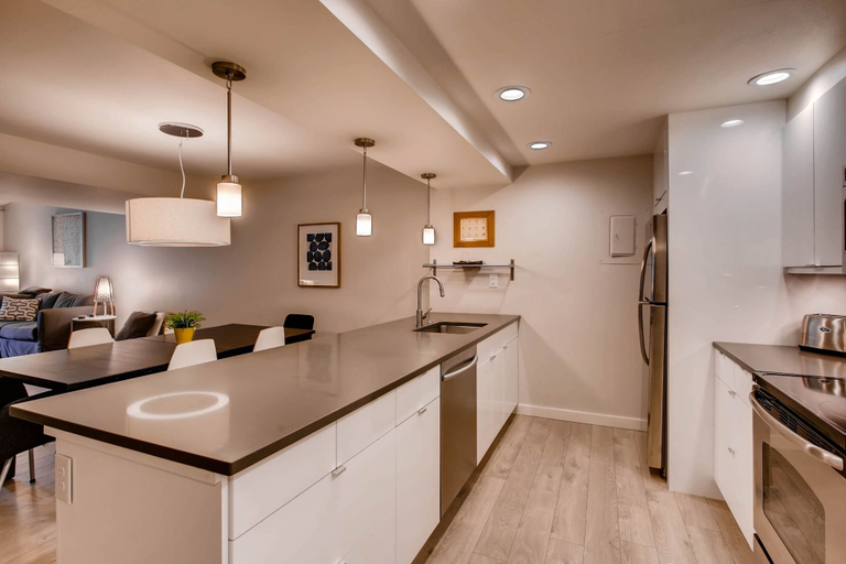 Private kitchen 3, Sts. Johns 2507, Summit