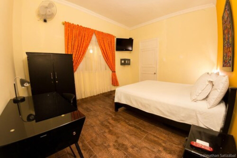 Room 4, 61Prado Guesthouse, Medellín