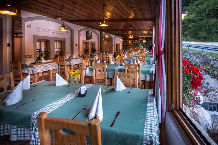 Food & Drinks 4, Hotel in restavracija Pod Roglo, Zrece