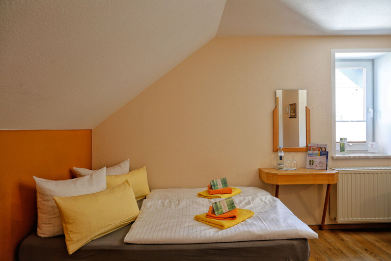 Bedroom 4, Konsum Gästehaus Quisisana, Schmalkalden-Meiningen