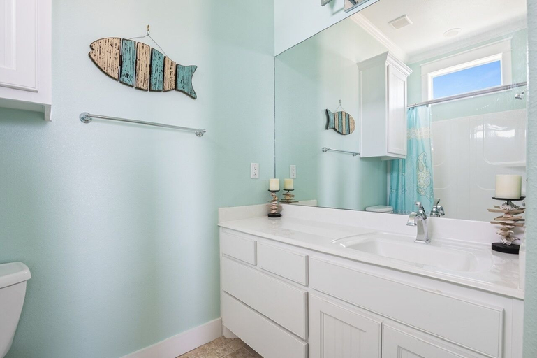 Bathroom 4, Beach Don't Kill My Vibe 4 Bedroom Home by RedAwning, Galveston