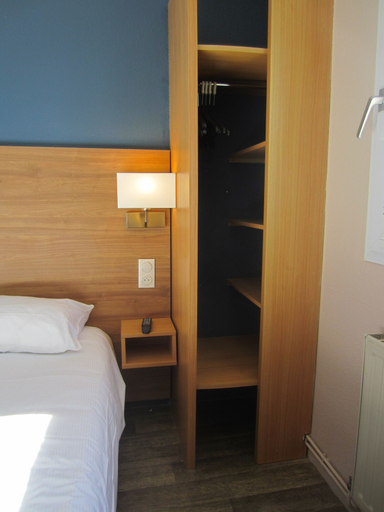 Bedroom 4, The Originals Access, Hôtel les Iris, Pas-de-Calais