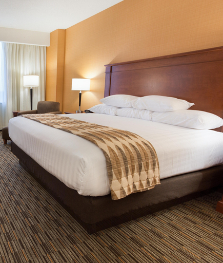 Bedroom 3, Drury Plaza Hotel Indianapolis Carmel, Hamilton