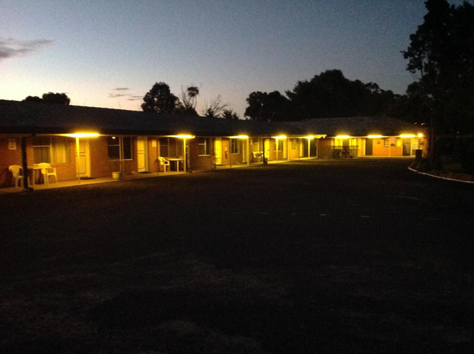 Exterior & Views 2, Altona Motel, Uralla