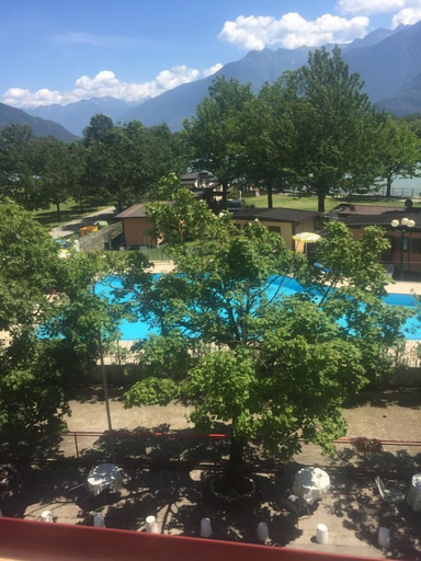 Outdoor pool 5, Au Lac de Como Campground, Como