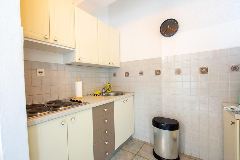 Kitchen 5, Apartments Ela, Novalja