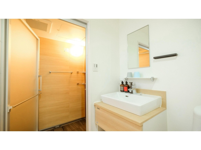 Bathroom 4, ELE Hotel Kuzuha, Hirakata