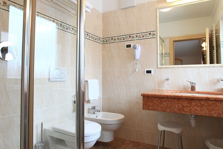 Bathroom 4, Renè Dolomites Boutique Hotel, Trento