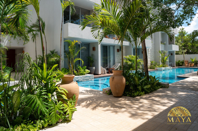 Garden 2, NHOA 207B Lux 1BR Condo Pool View in Aldea Zama, Cozumel