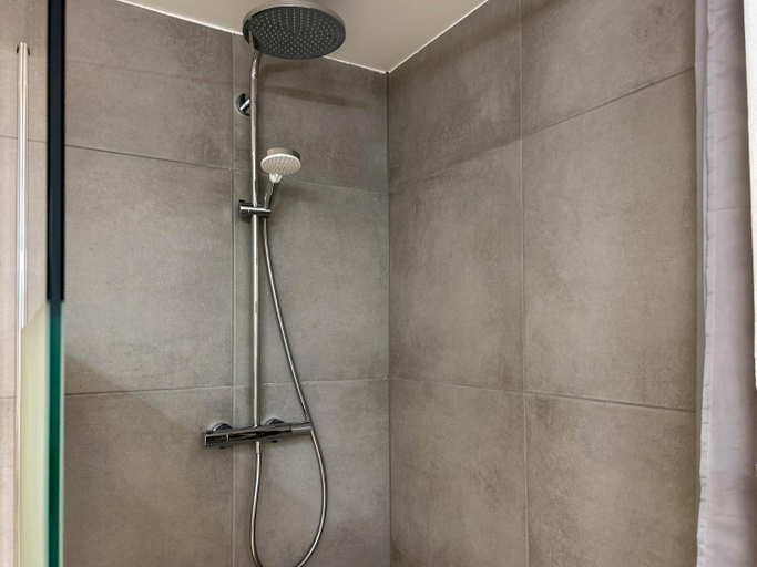 Bathroom 3, Modernes Split-Level Haus nahe am Hennesee, Hochsauerlandkreis