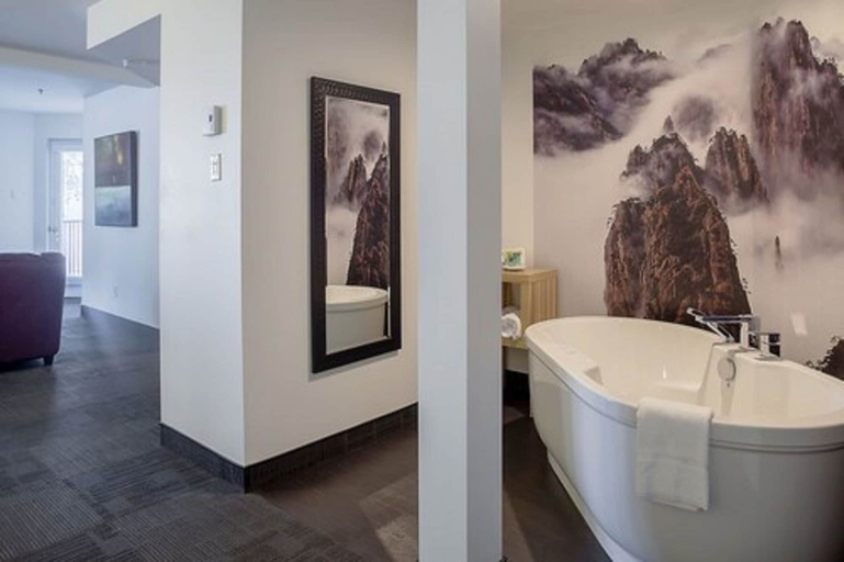 Bathroom 4, L'Auberge du Lac Saint-Pierre, Francheville