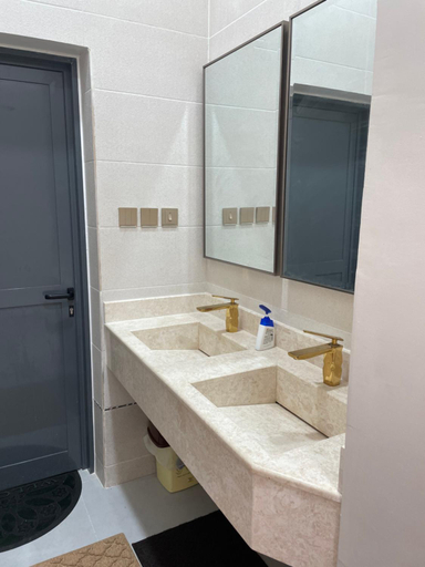 Bathroom 4, Taqah Hills; طاقة هيلز, Taqah
