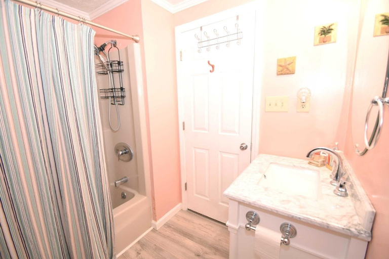 Bathroom 5, Sea Jay 616c 2 Bedroom Townhouse by RedAwning, Worcester