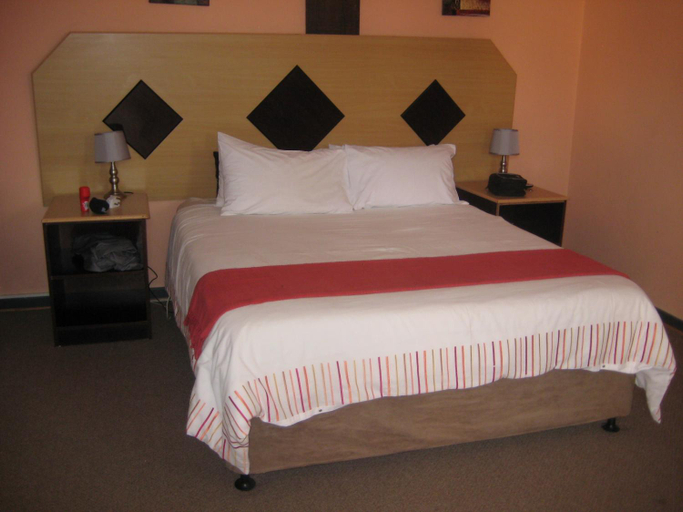 Others 4, Black Swan Guesthouse, Thabo Mofutsanyane