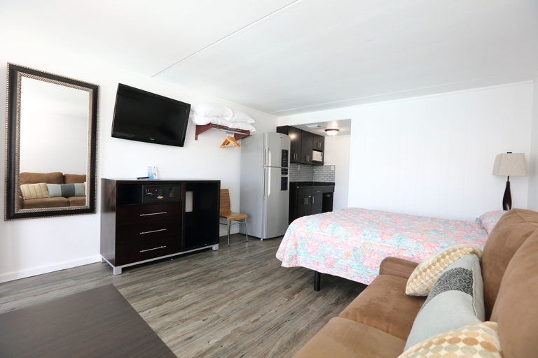 Bedroom 2, Olympic Island Beach Resort, Cape May