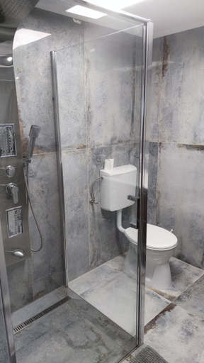 Bathroom 2, Luxury Reed House, Balatonfüred
