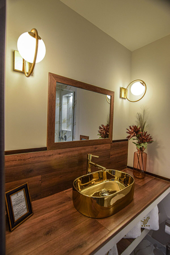 Bathroom 5, Golden Suites & Spa, Epirus