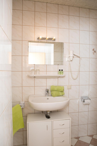 Bathroom 2, Lehenriedl Appartements, Sankt Johann im Pongau