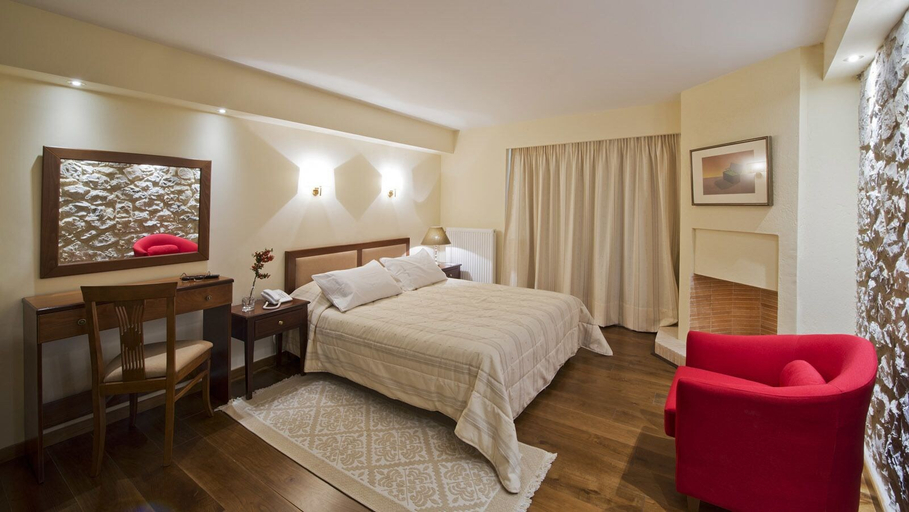 Bedroom 4, Ellinon Thea Arachova, Central Greece