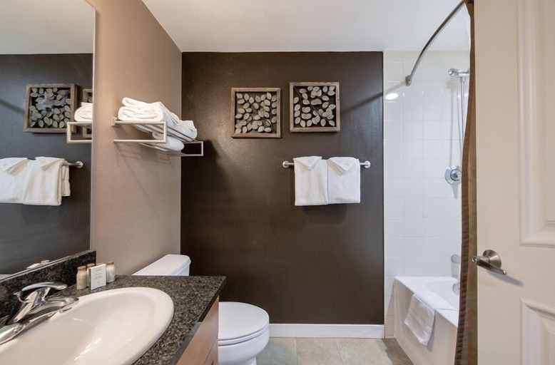 Bathroom, Premium Unit 4371- Fraser Crossing/founders Pointe Condo, Grand