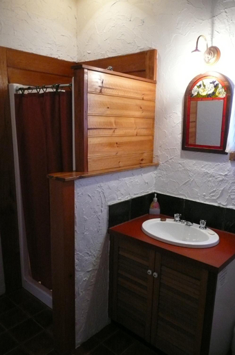 Bathroom 2, Snowy Mountain Holidays, Towong - Pt B