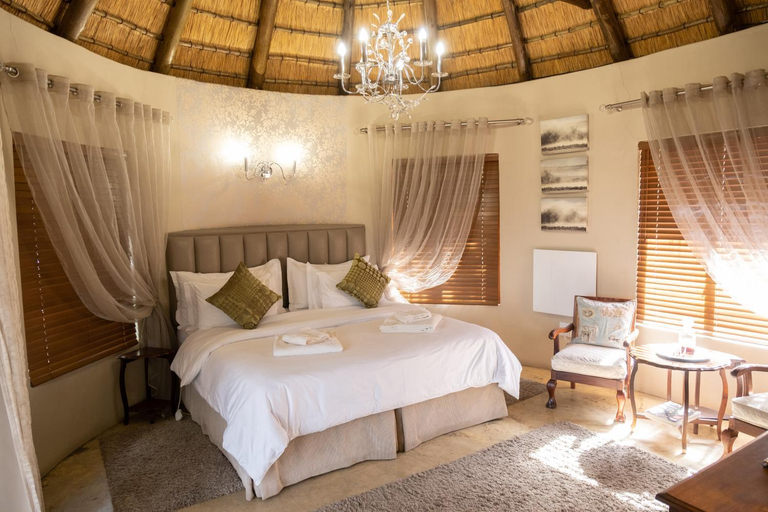 Bedroom, La La Nathi Country Guesthouse, Thabo Mofutsanyane