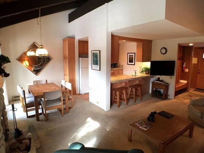 Others 5, Condos with Free Parking, Mono