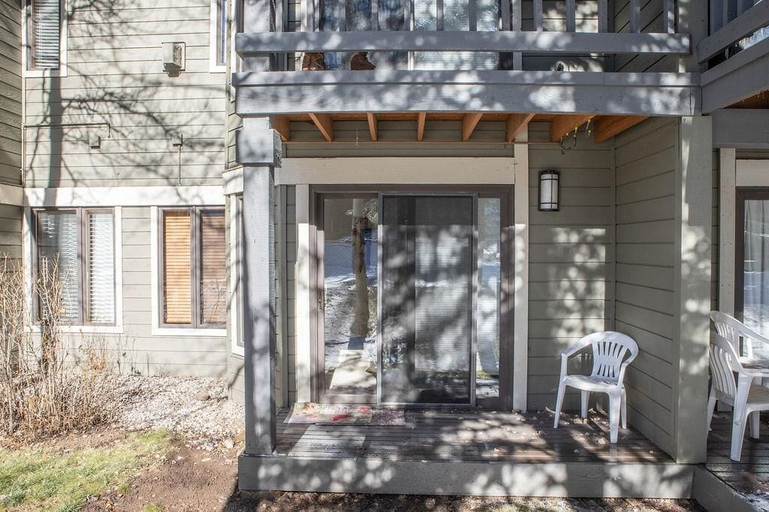 Exterior 2, 125 Ridgepoint  3 Bedroom Townhouse by RedAwning, Eagle