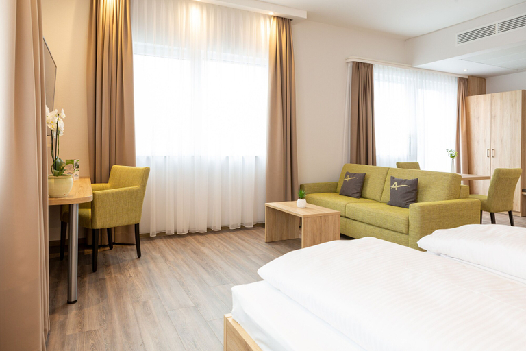 Bedroom 3, Aparthotel Am Pfaffenstein, Mainz-Bingen