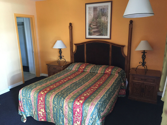 Bedroom 2, Western Sands Motel, Riverside