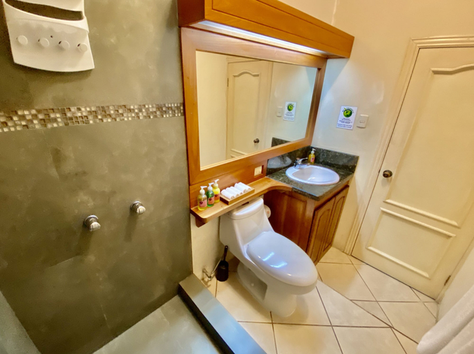 Bathroom 5, Torre Mar Galapagos Boutique Suites, Santa Cruz