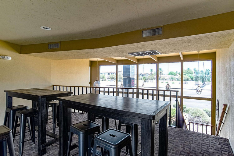 Food & Drinks 5, Quality Inn & Suites Phoenix NW - Sun City, Maricopa