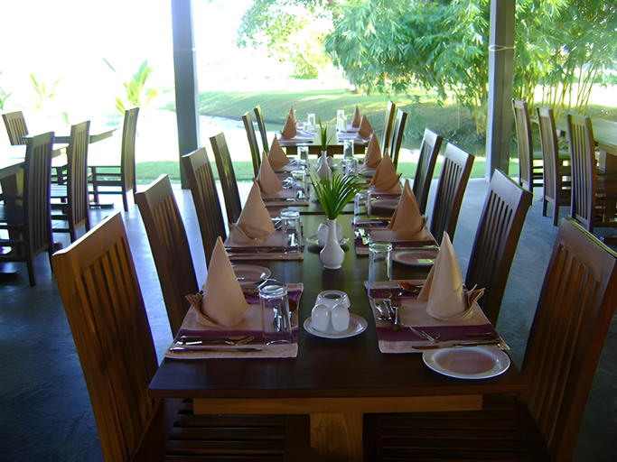 Food & Drinks, Thompukandam Village Resort, Ninthavur