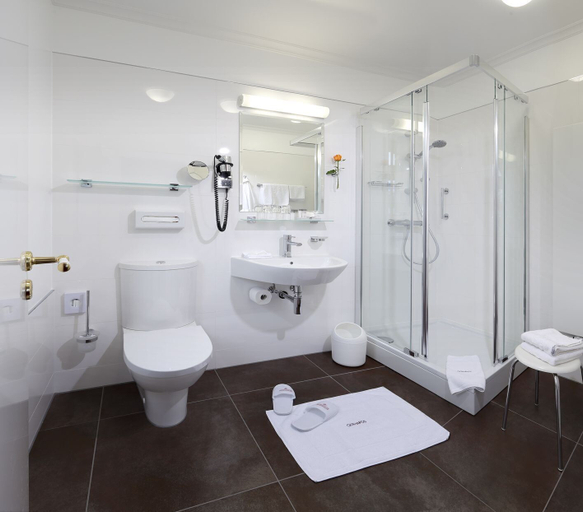 Bathroom 5, Gebhards Hotel, Göttingen