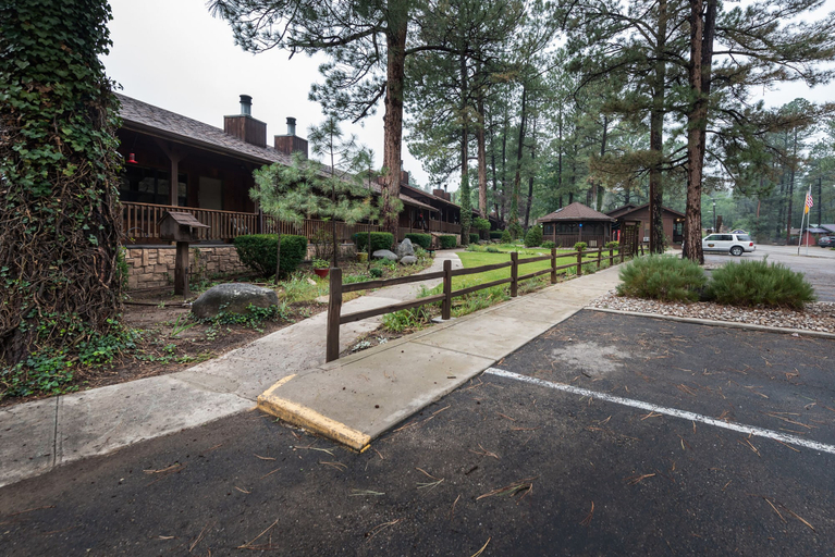 Exterior & Views 2, Shadow Mountain Lodge and Cabins, Lincoln