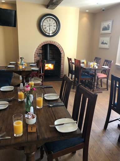 Others 5, The Boyne Arms, Shropshire