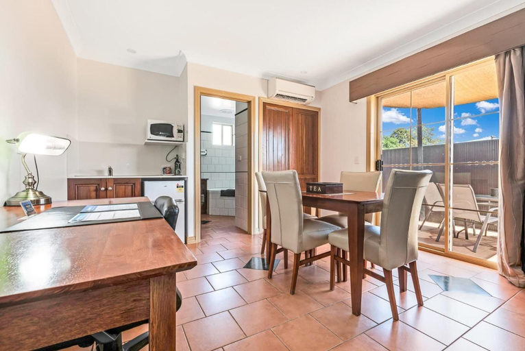 Private kitchen 3, The Georgian Motor Lodge, Campaspe - Echuca
