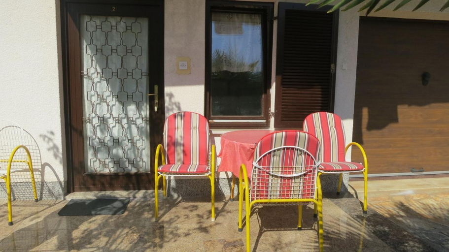 Others 4, Apartments with a parking space Malinska, Krk - 19296, Malinska-Dubašnica