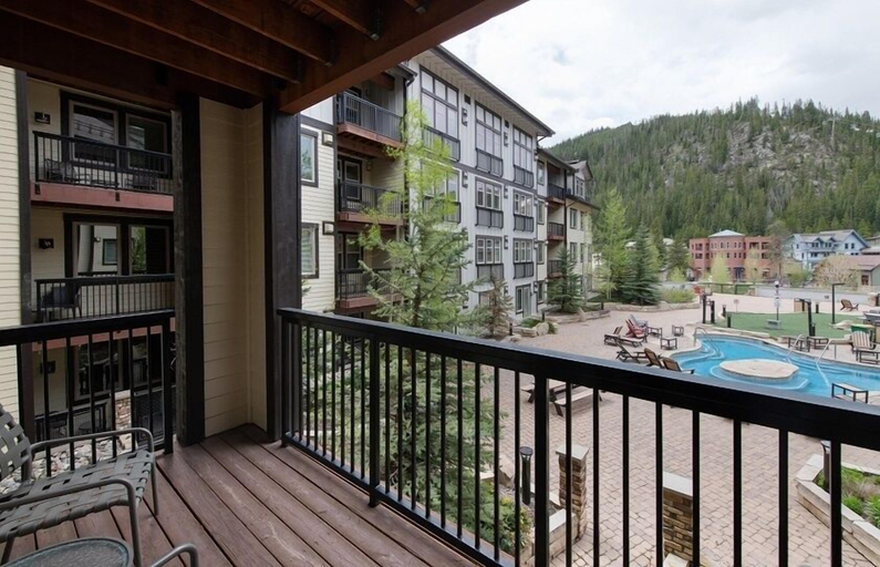 Balcony, Ski Condo with Mountain and Resort View - Fraser Crossing/Founders Pointe Select-Rated 4457, Grand