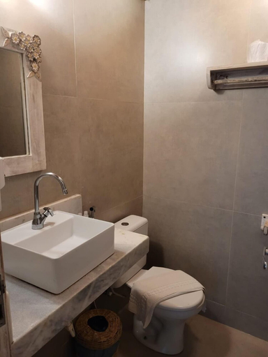 Bathroom 3, Aquarela Praia Hotel, Porto Seguro