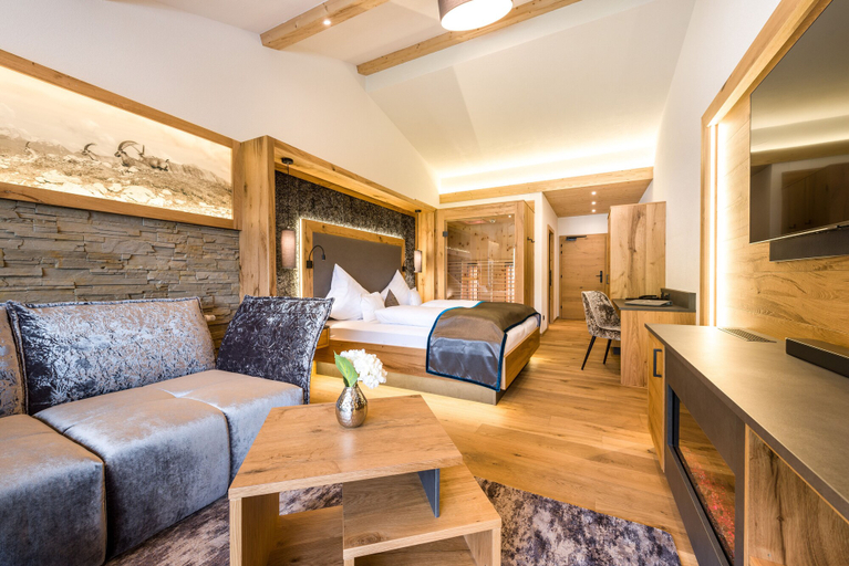 Bedroom 2, Wohlfühlhotel Berg Heil, Reutte