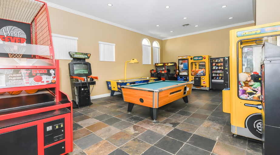 Food & Drinks 5, Bedrooms  3 Bathrooms  Terra Verde 4725 VB, Osceola