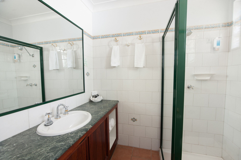 Room 4, The Georgian Motor Lodge, Campaspe - Echuca