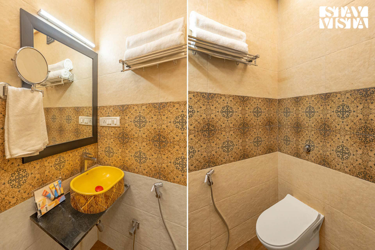Bathroom 3, StayVista at Grace & Light, Satara