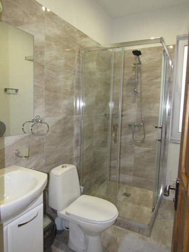 Bathroom 5, Solomiia, Svaliavs'kyi