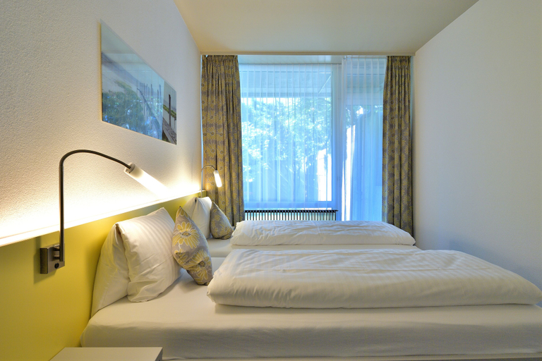 Bedroom 3, Hotel Sommerau, Plessur